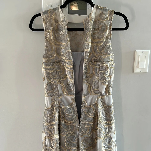 BHLDN x  Hitherto Anthropologie Eleanor Metallic Gold Silver Floral Dress - Picture 6 of 9